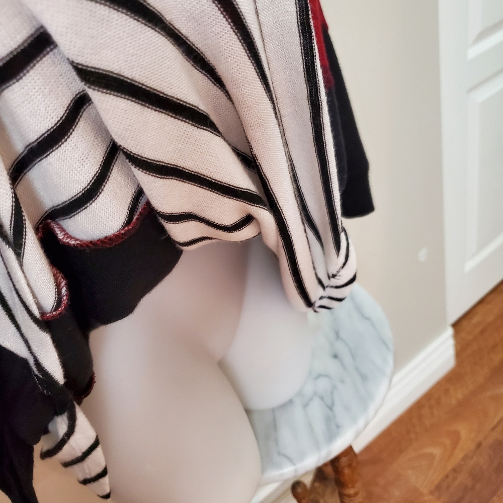 Rickis Red and Black Plaid V-Neck Sweater 1x - Picture 4 of 13